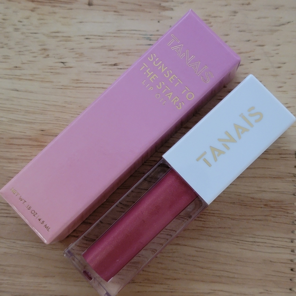 4/25 bundle item. Tanaïs Lip Oil